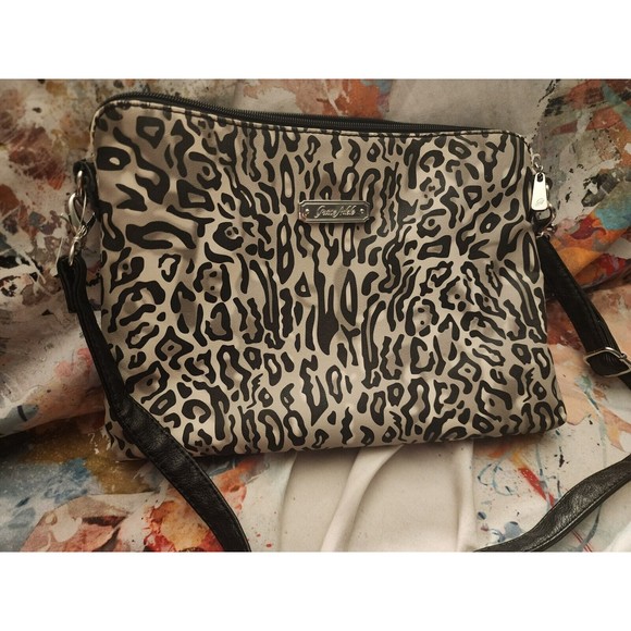 New GRACE ADELE LEOPARD Animal Print CROSSBODY or Clutch Bag PURSE NWOT - Picture 2 of 7